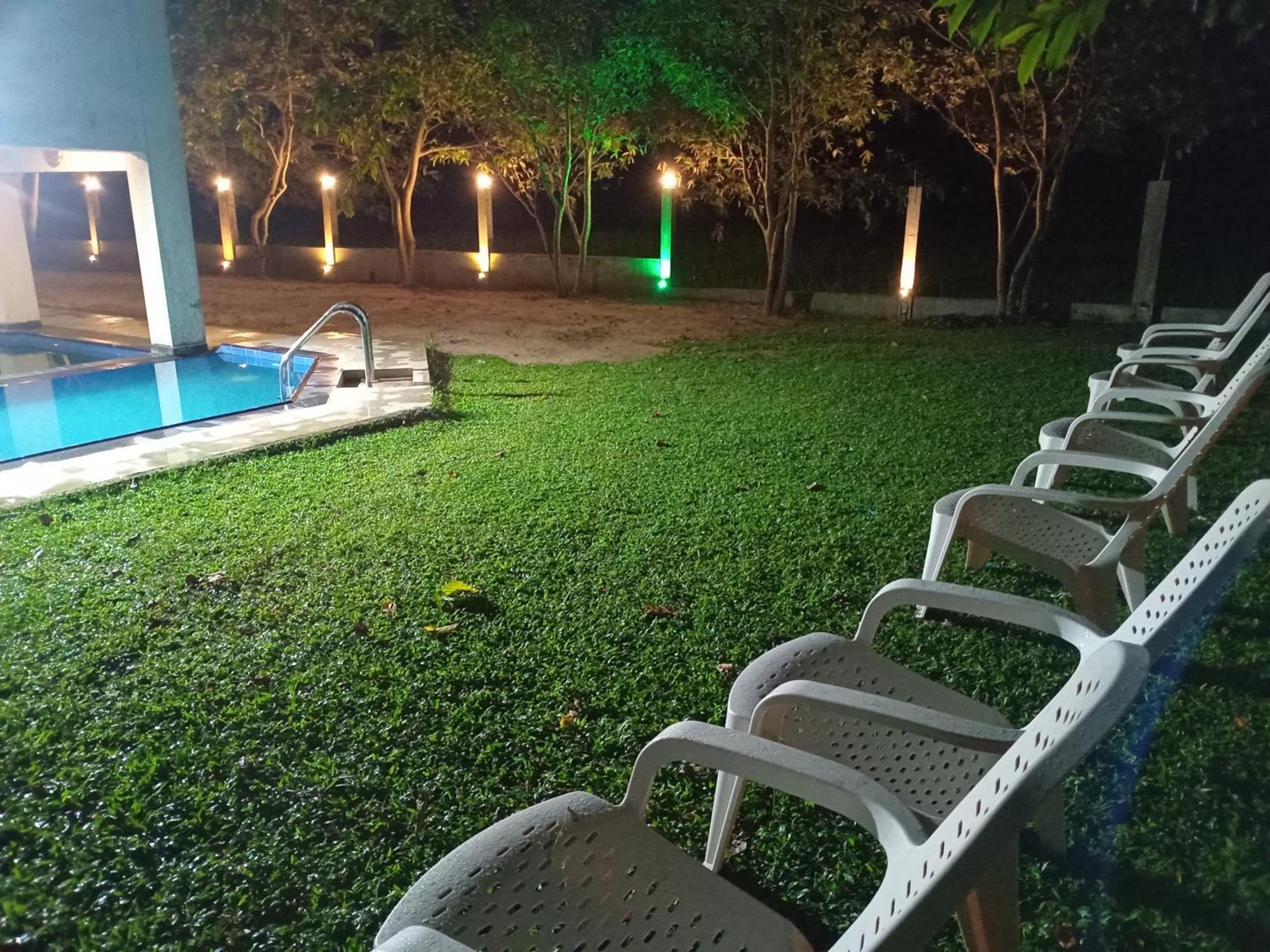 Queen'S Tower Grand Kurunegala Εξωτερικό φωτογραφία