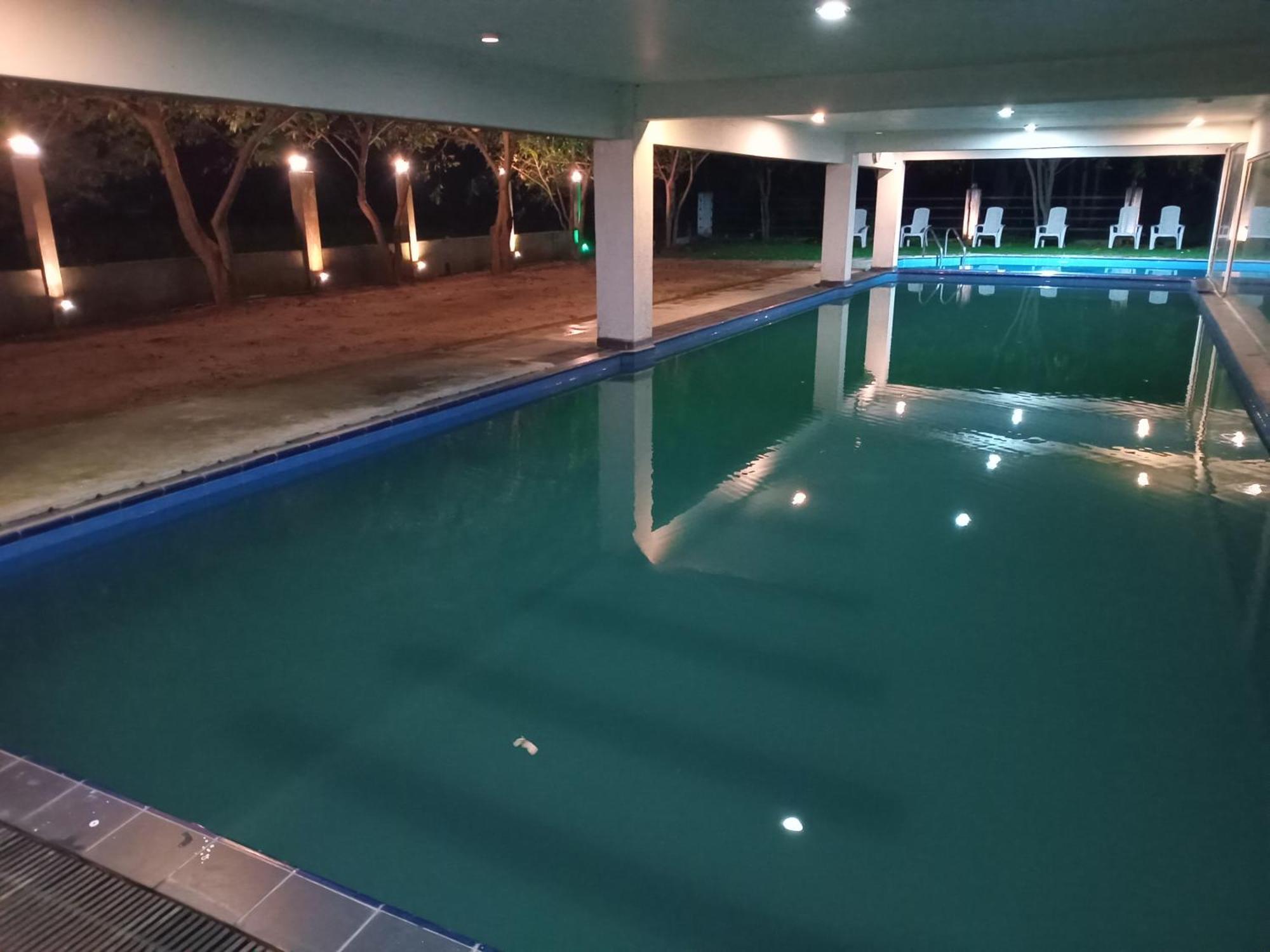 Queen'S Tower Grand Kurunegala Εξωτερικό φωτογραφία